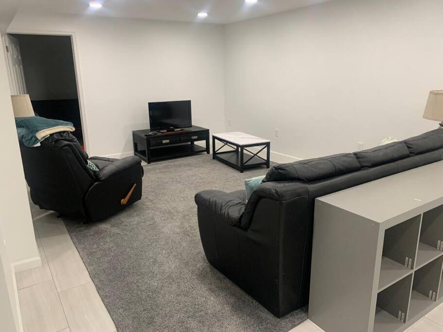2 Bedroom Apartment- Close To Hershey Park, Hollywood Casino And Downtown 해리스버그 외부 사진